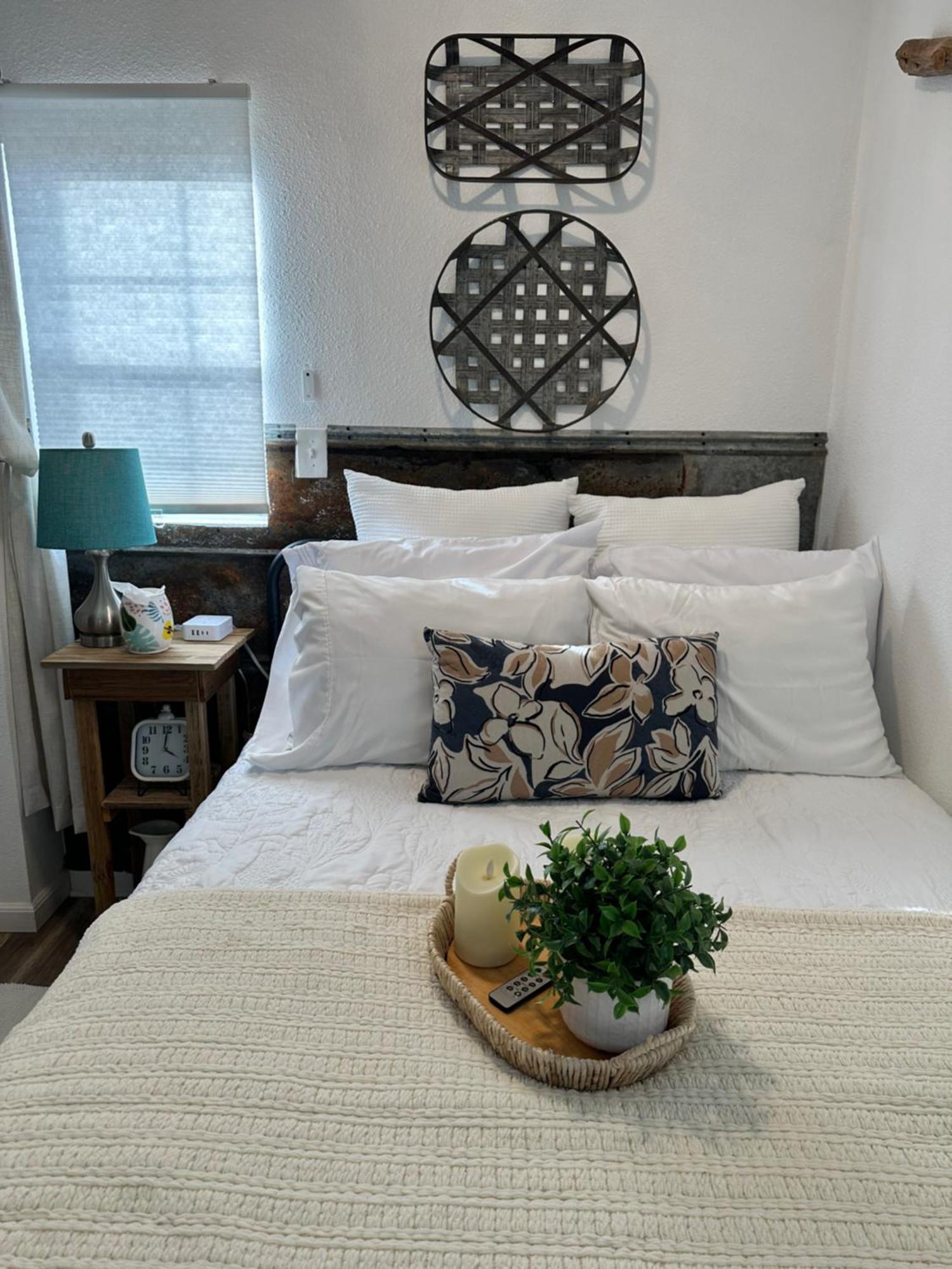 Tiny House - Our Little Piece Of Paradise Lakehills エクステリア 写真