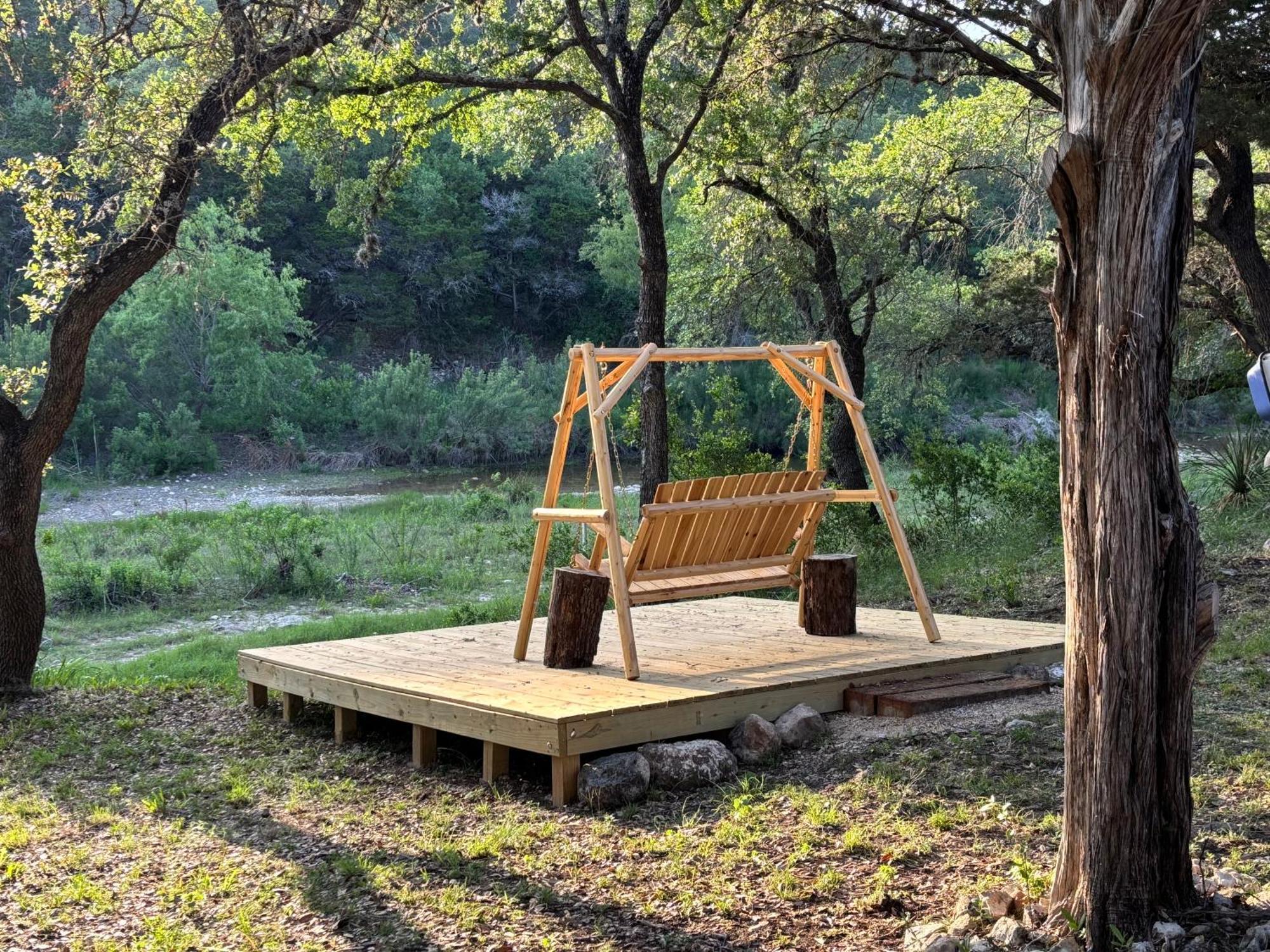 Tiny House - Our Little Piece Of Paradise Lakehills エクステリア 写真