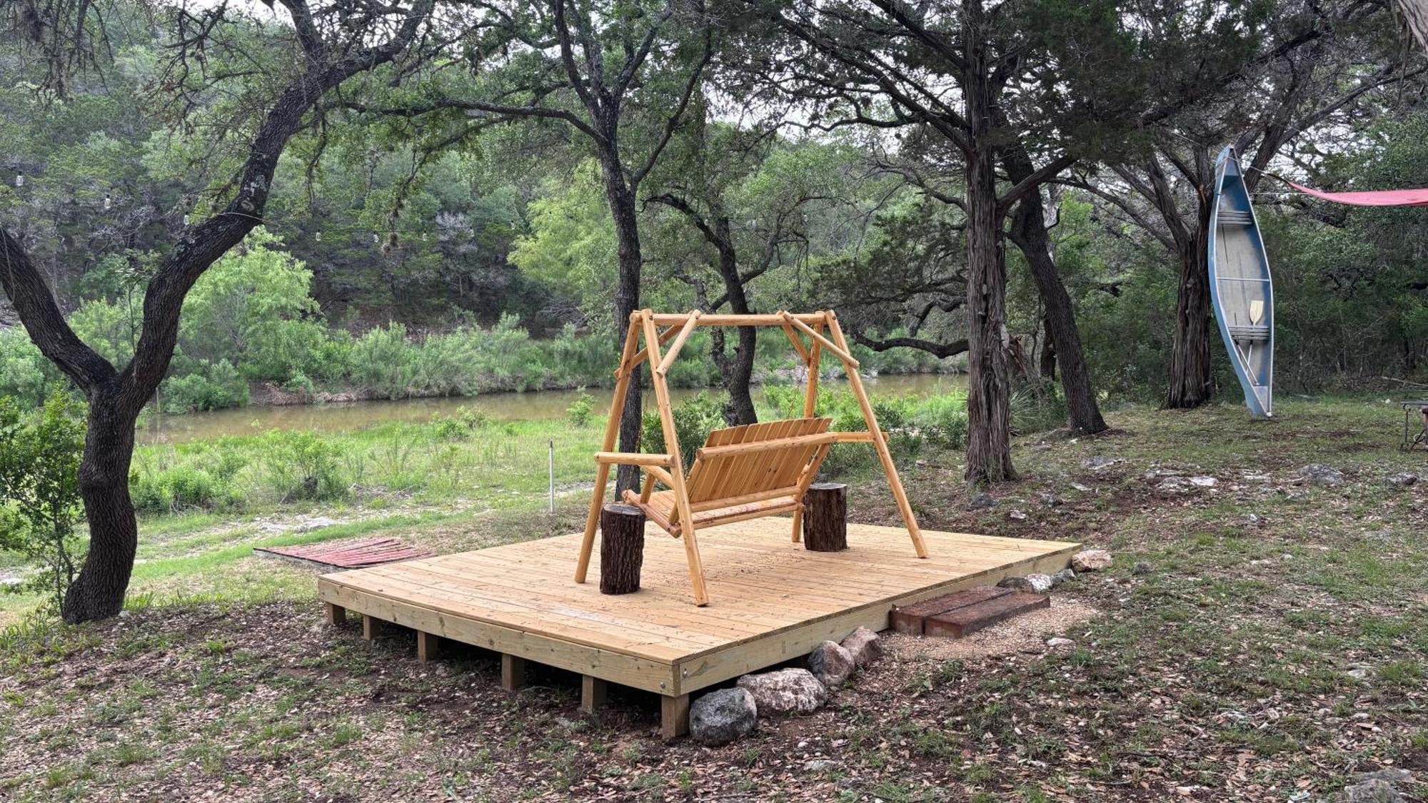 Tiny House - Our Little Piece Of Paradise Lakehills エクステリア 写真