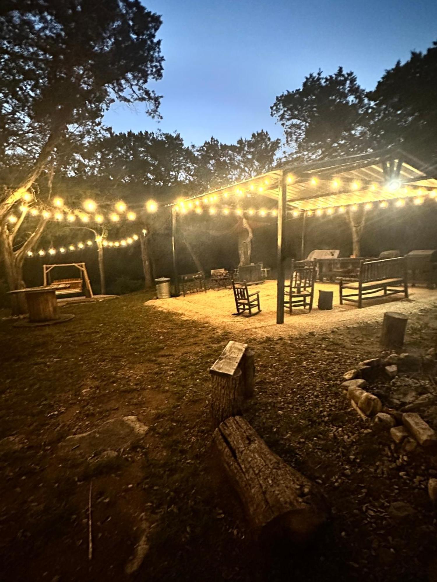 Tiny House - Our Little Piece Of Paradise Lakehills エクステリア 写真