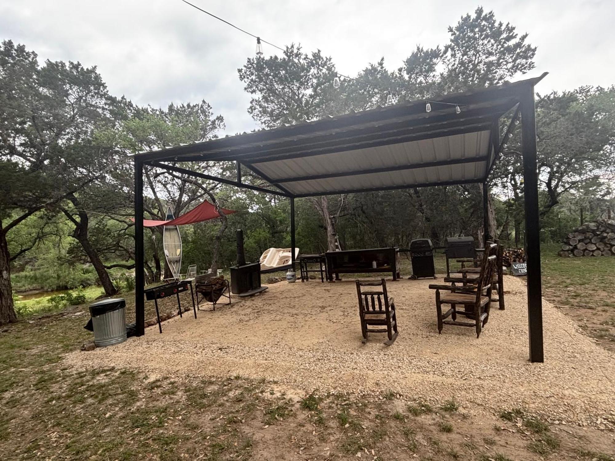 Tiny House - Our Little Piece Of Paradise Lakehills エクステリア 写真
