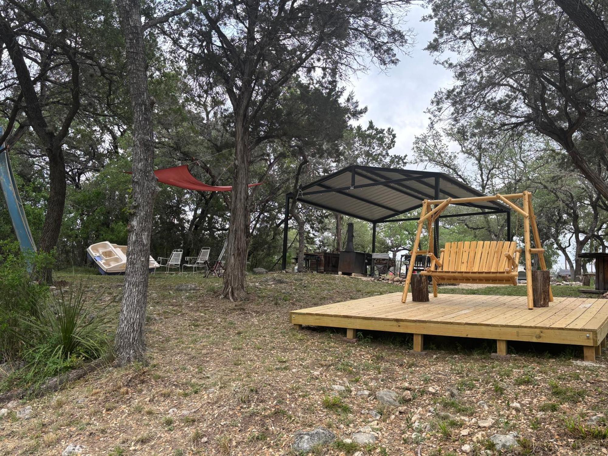 Tiny House - Our Little Piece Of Paradise Lakehills エクステリア 写真